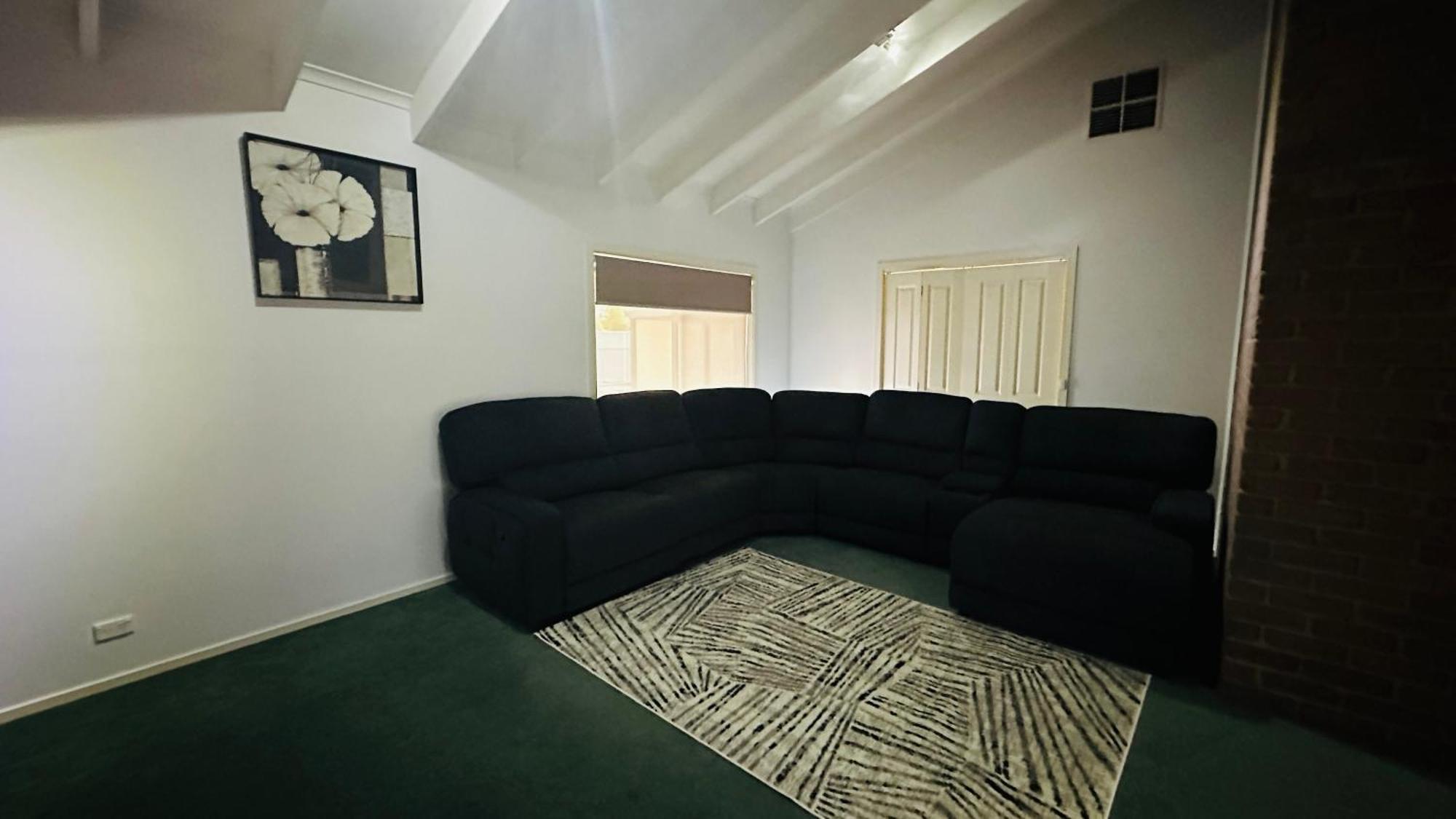 Country house Varyam House